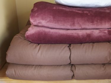 布団乾燥機の基本的な使い方！毛布などの寝具についてもご紹介
